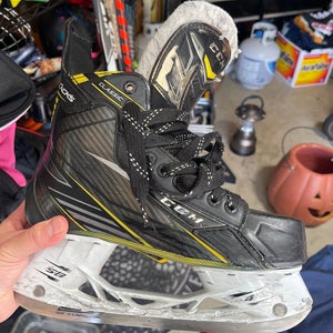 Used Senior CCM Regular Width   8 Hockey Skates