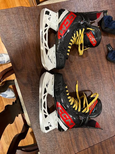Used Senior CCM Regular Width  10 JetSpeed FT6 Hockey Skates