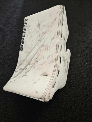 Used  Bauer Full Right Hyperlite Blocker