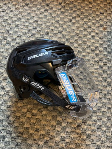 Bauer Re-akt 150 Helmet With Fish Bowl