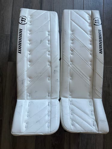 Warrior Ritual R\G4 Goalie Leg Pads In Great condition
