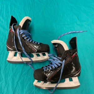 Used Intermediate Graf PeakSpeed PK3300 Hockey Skates | Size 5.5