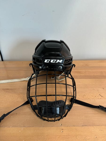Youth Ice Hockey Helmet w/Cage