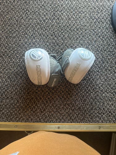 Used Large Maverik Rome Arm Pads