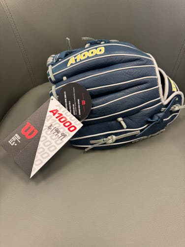 New Right Hand Throw 11.5" A1000 Baseball Glove