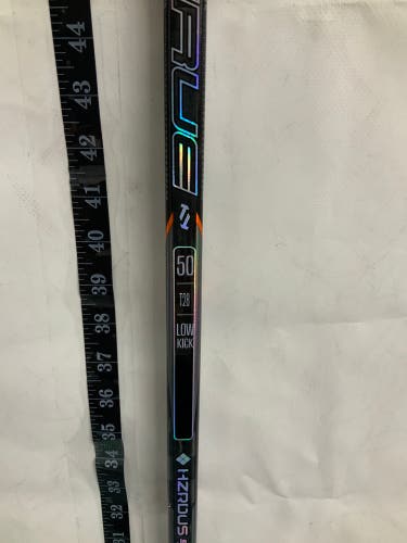 New Junior True Hzrdus 9X4 50 Flex Right T28 Stick