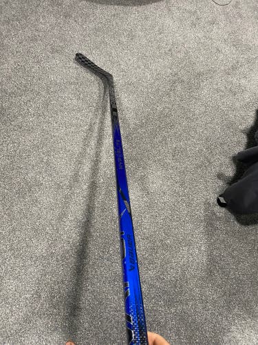 Bauer hyperlite2 custom stick