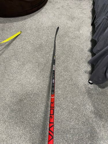 Bauer vapor hyperlite custom stick