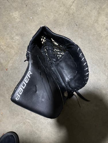 Bauer hyperlite Goalie glove