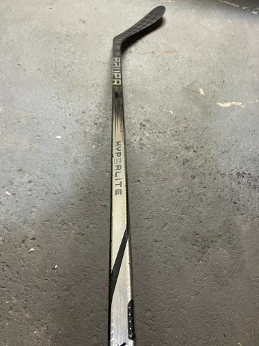 Silver Senior Bauer Right Handed P28 87 Flex Pro Stock Vapor Hyperlite 2 Hockey Stick