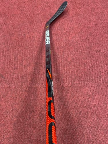 Senior Bauer Right Handed P28 Vapor FlyLite Hockey Stick