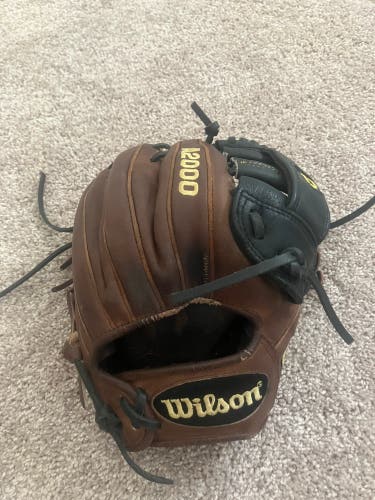 Used  Infield 11.25" A2000 Baseball Glove