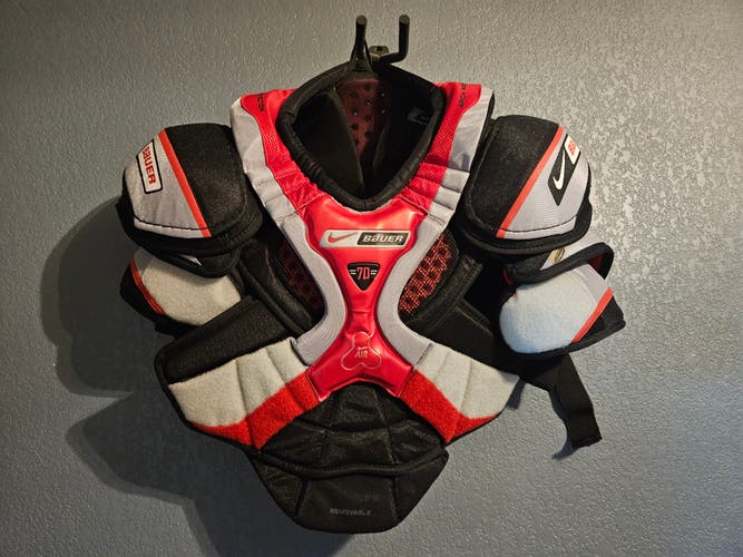 Bauer Shoulder Pads
