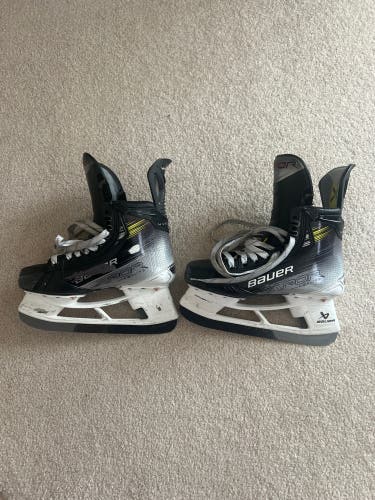 Bauer Vapor Hyperlite 2 Hockey Skates