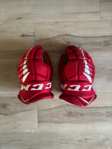 Used  CCM 14" JetSpeed FT4 Pro Gloves
