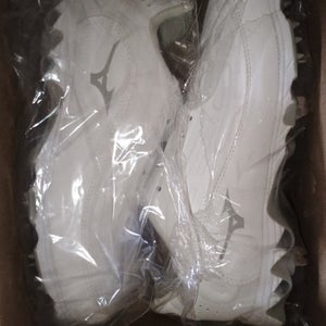 White New Size 8.5 (Women's 9.5) Women's Mizuno Low Top Metal