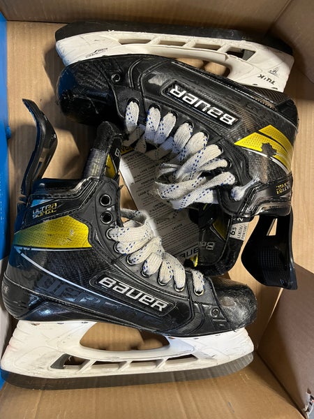 Used Intermediate Bauer Pro Stock 6.5 Supreme UltraSonic Hockey Skates