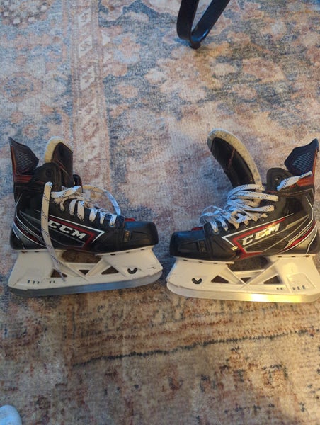Used Senior CCM JetSpeed FT490 Skates w/Mars blade runners