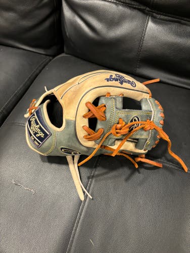 Used 2021 Right Hand Throw 11.5" Pro Preferred Baseball Glove