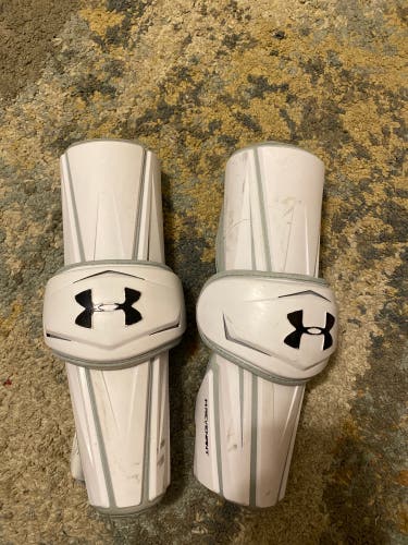 Used Adult Under Armour Revenant Arm Pads