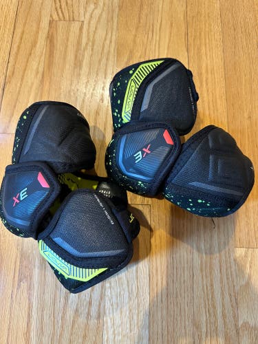 Used Junior Bauer Vapor 3x Elbow Pads