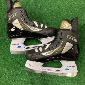 NEW True Catalyst 5 Hockey Skates | INT 5 | Regular