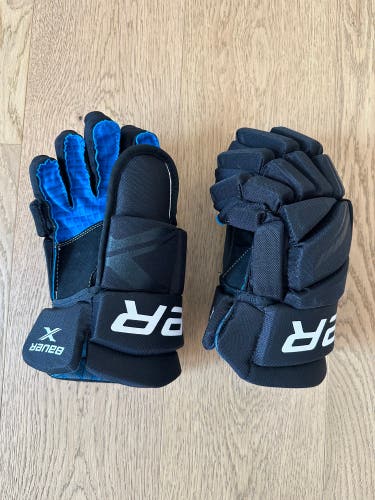 Like NEW - Bauer 13" Bauer X Gloves