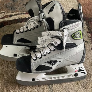 Used Youth Mission Fuel Hockey Skates Regular Width Size 4