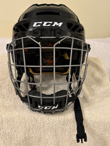 CCM Fitlite 3DS Ice Hockey Helmet Youth Black Adjustable