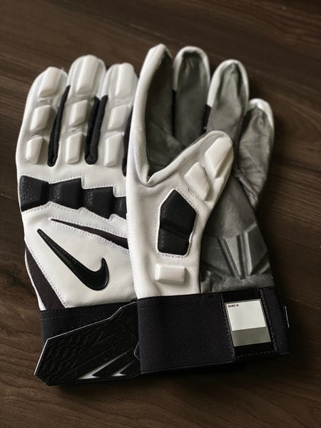 Nike Hyperbeast 2.0 Adult Lineman White Football Gloves Adult 2XL *BRAND NEW*