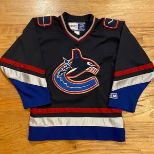 Vintage YOUTH Vancouver Canucks Hockey Jersey