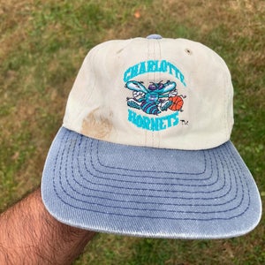 Charlotte Hornets G cap vintage strap back hat