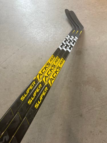 3 PACK NCAA 100 Flex New Senior CCM Left Hand P88 Pro Stock Super Tacks AS2 Pro Hockey Stick