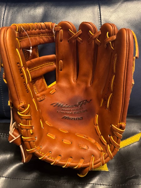 NWT RHT Mizuno Pro Limited Edition GMP 600 11.5" Baseball Glove