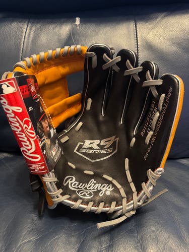 NWT RHT Rawlings R9 (R91125U-2BT) 11.25" Baseball Glove