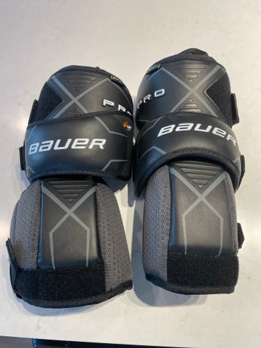 New Bauer Pro Intermediate Goalie Knee Pads