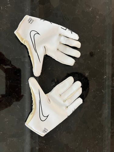 White Used Youth Nike Vapor Jet Gloves