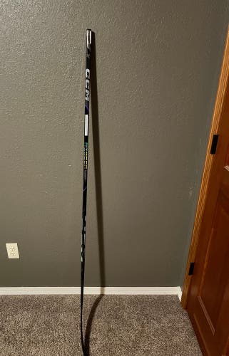 New Intermediate CCM Right Handed P29 RibCor Trigger 9 Pro Hockey Stick