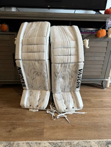 Used 2017 Vaughn Pro V Elite Goalie Leg Pads
