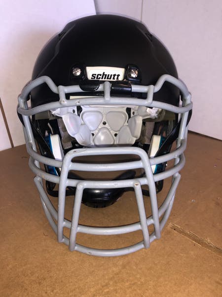USED SCHUTT ADULT VENGEANCE VTD II - 2XL - FLAT BLACK | SidelineSwap | Buy and Sell on SidelineSwap USED SCHUTT ADULT VENGEANCE VTD II - 2XL - FLAT BLACK | SidelineSwap | Buy and Sell on SidelineSwap
