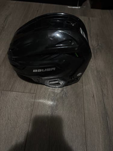 Used Medium Bauer Hyperlite Helmet