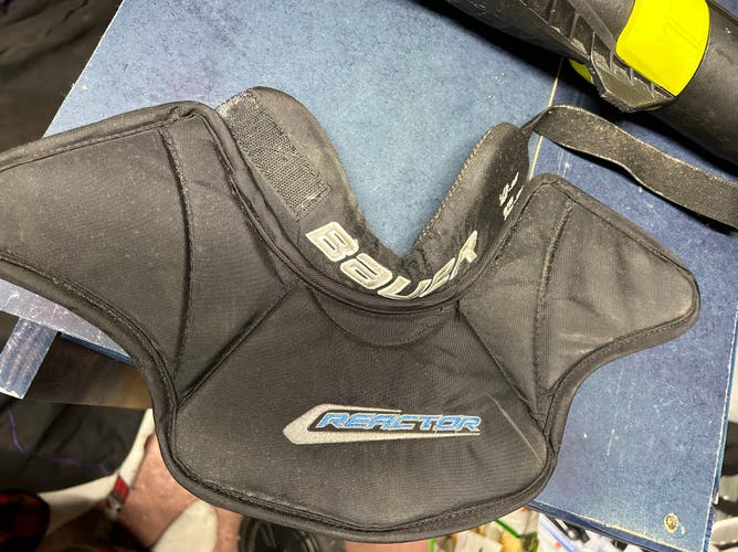 Bauer Reactor Neck Guard