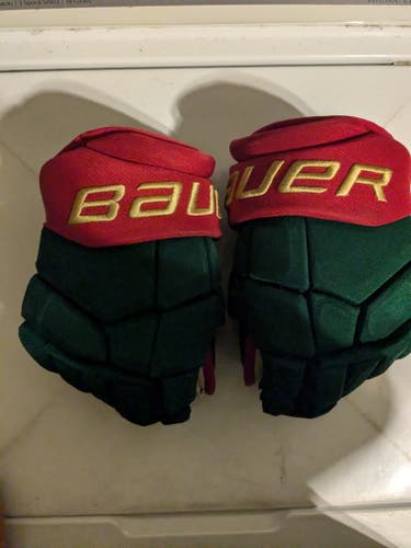 Bauer Supreme Ultrasonic Gloves 14" Pro Stock