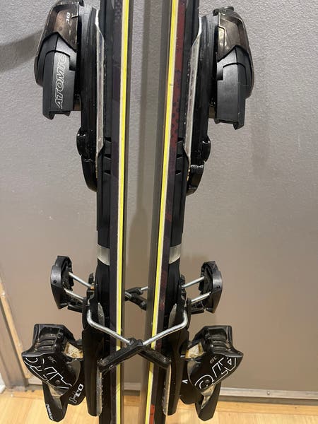 Atomic Normad Smoke 157 skis with Atomic XTO 10 bindings