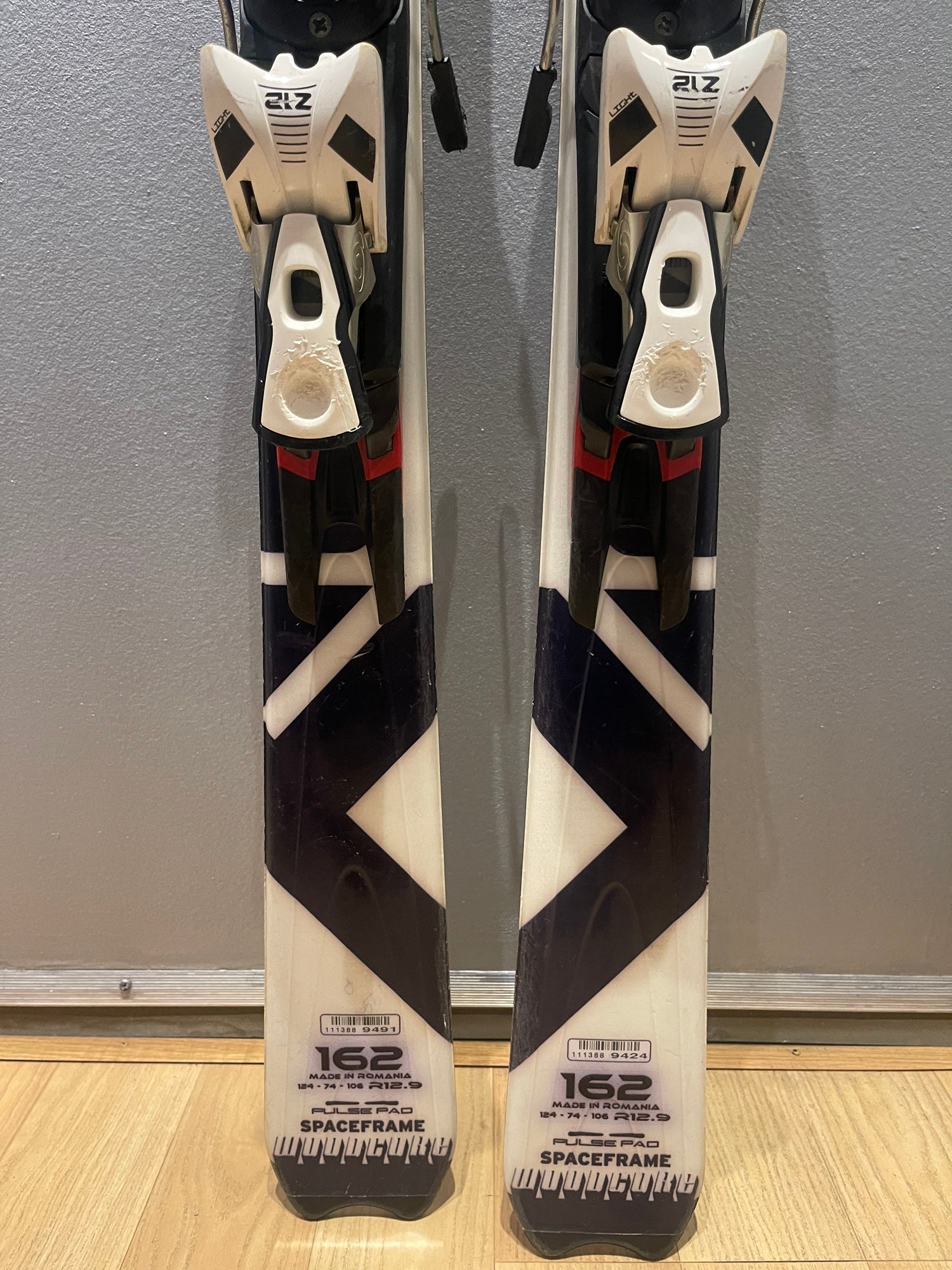 Salomon XWing Tornado 162 cm skis with Salomon X Wing