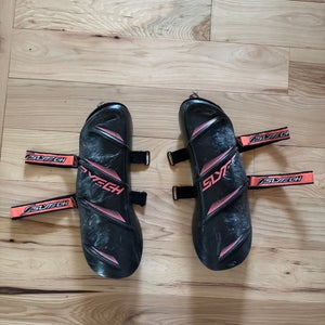 Slytech Shield Carbon Shinguards