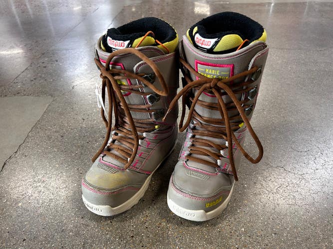 Used Size Women's 6.0 Thirty-two Lashed Marie France-Roy On Snowboard Boots