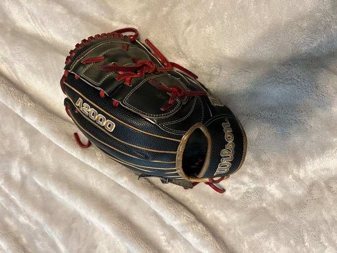 Team Issued Wilson A2000 Kershaw Web 12”