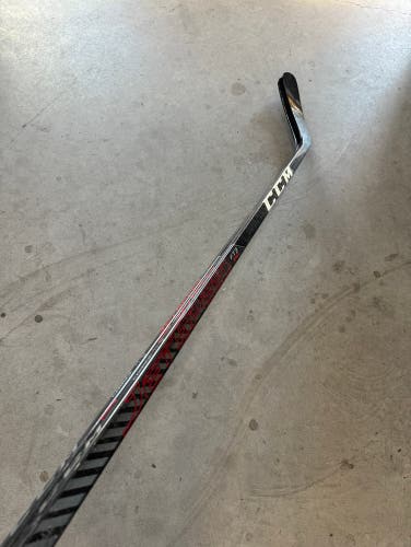 2 Pack NHL P29 Flex New Senior CCM Left Hand P29 Pro Stock JetSpeed FT3 Pro Hockey Stick