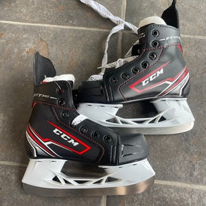 New Youth CCM JetSpeed FT340 Hockey Skates Regular Width 12